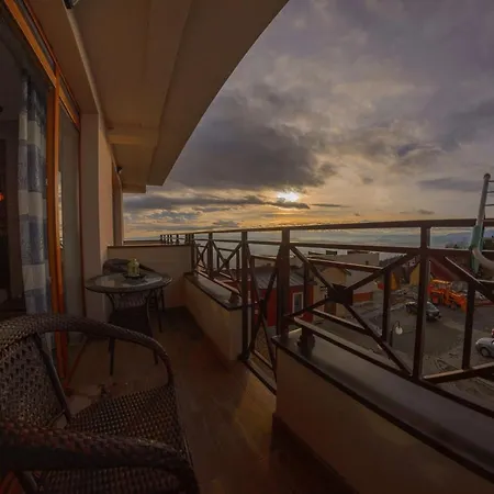 아파트 Premier 29 Milmari Wellness&spa