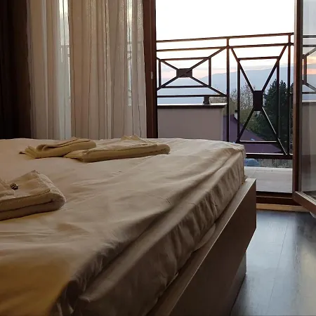 Premier 29 Milmari Wellness&spa 公寓